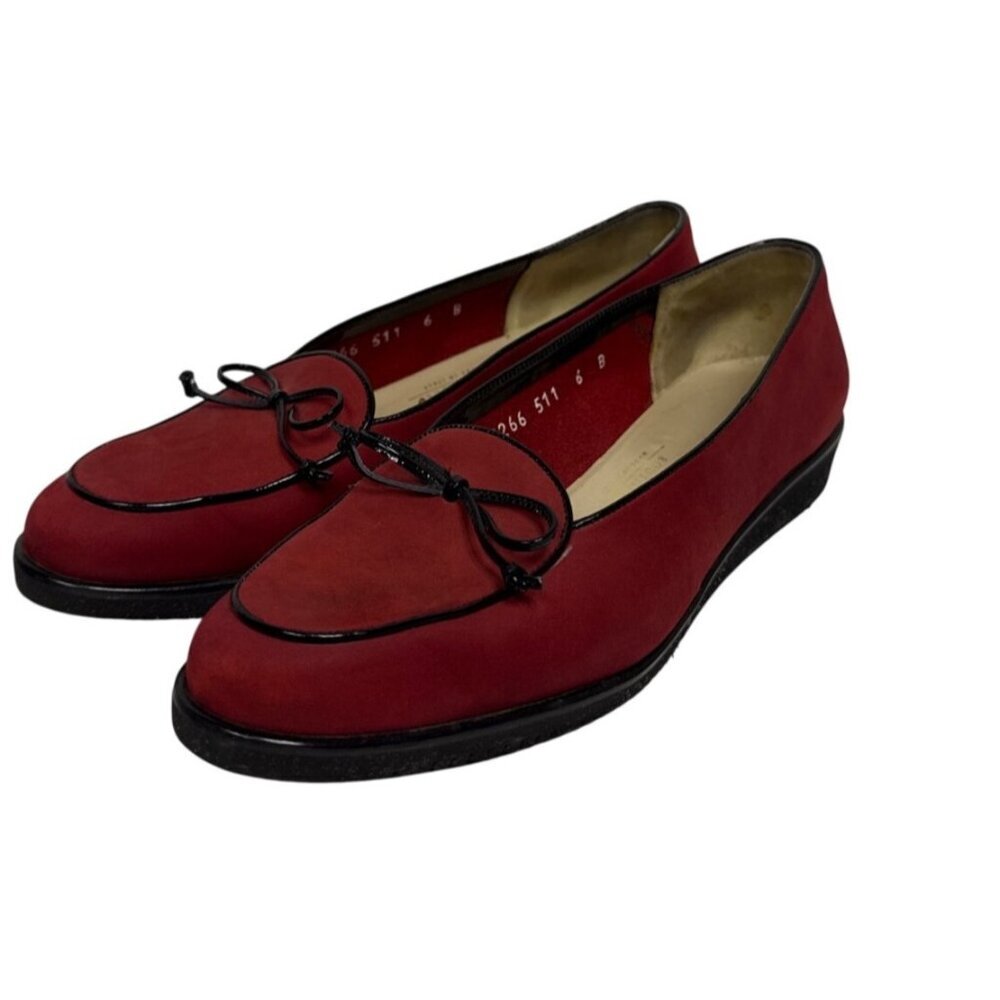Salvatore Ferragamo Vintage Women's Loafers Red Suede Bow Detail Size 6 Designer